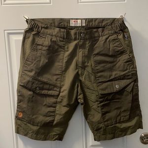 Fjallraven shorts men’s sz 36